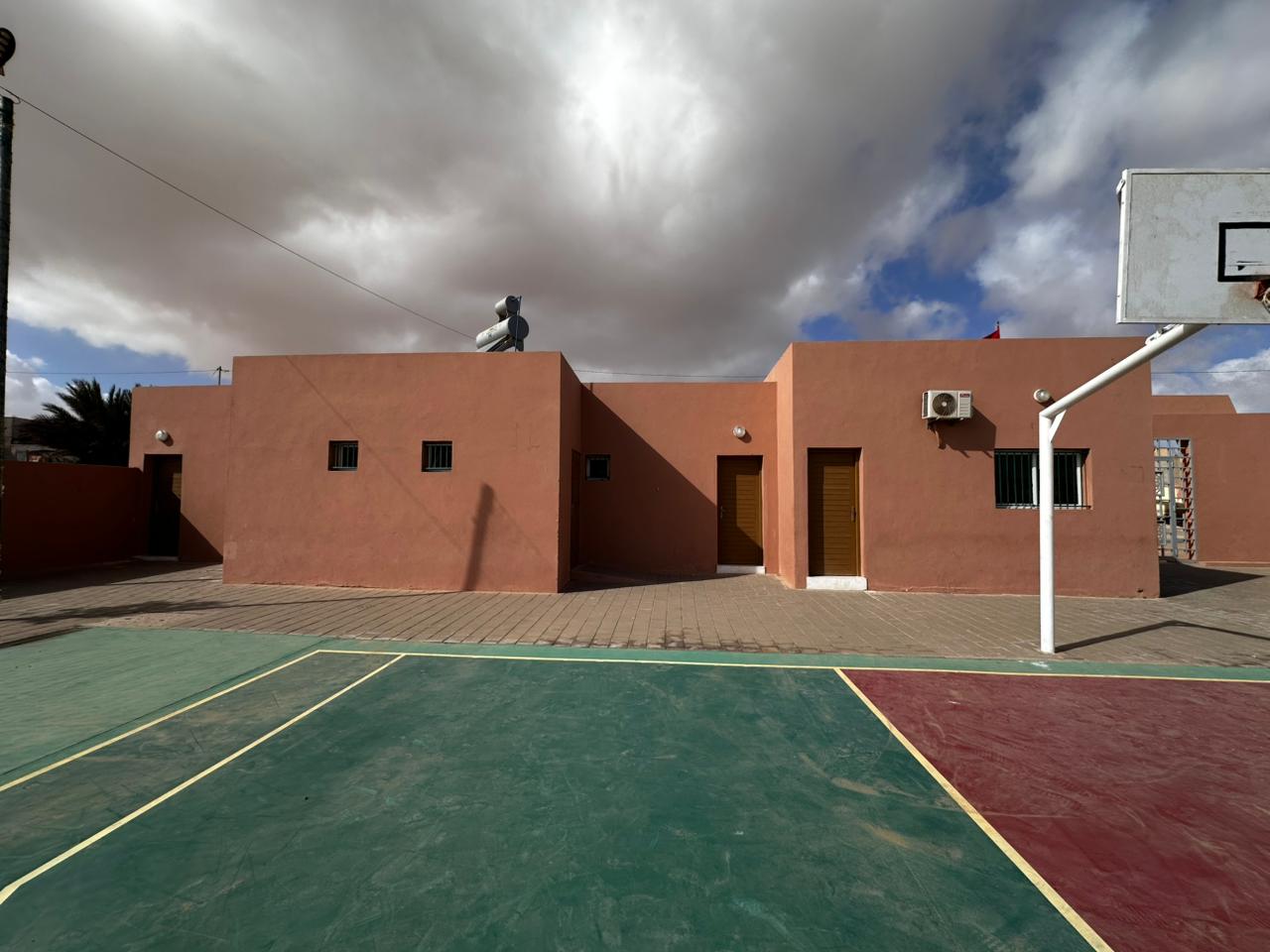 ملعب سوسيو رياضي القرب النهضة
